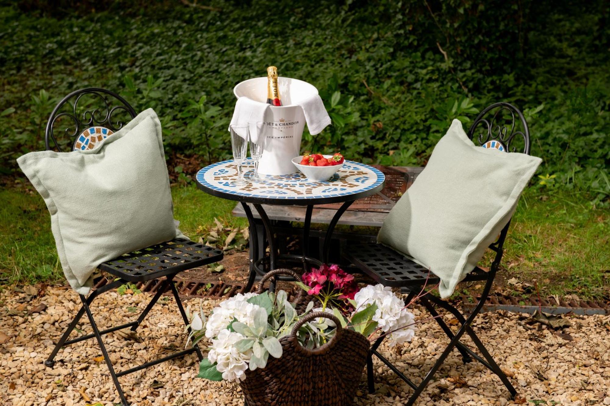 Honeycombe - Treehouse In The Heart Of Dorset Villa Blandford Forum Bagian luar foto