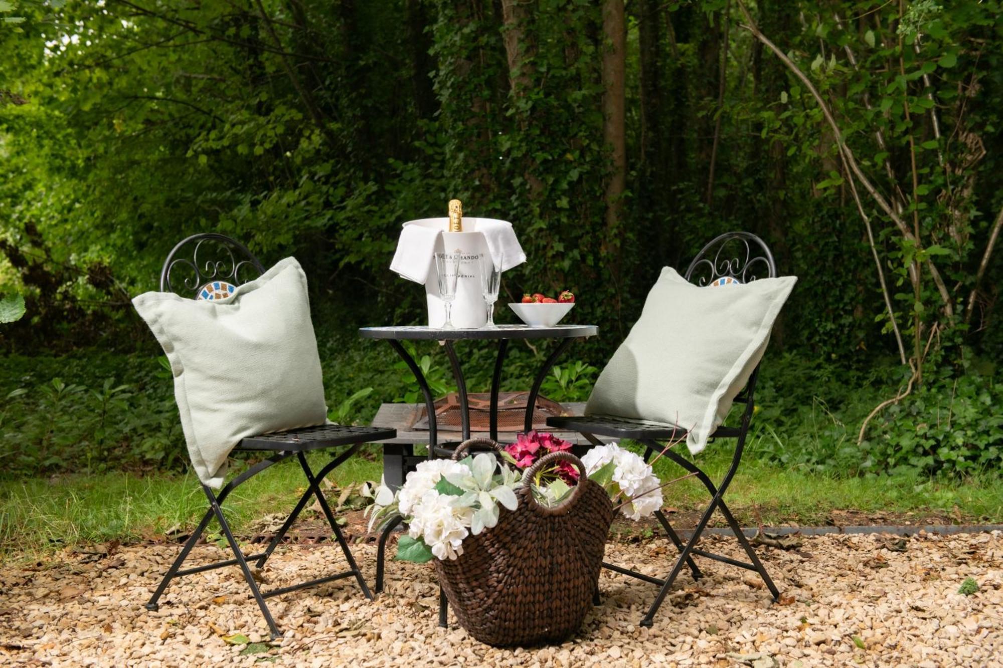 Honeycombe - Treehouse In The Heart Of Dorset Villa Blandford Forum Bagian luar foto
